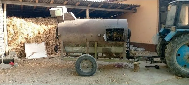 Traktor xachir sotiladi xamma uskunalari bilan arzon narxda pul zarur 5