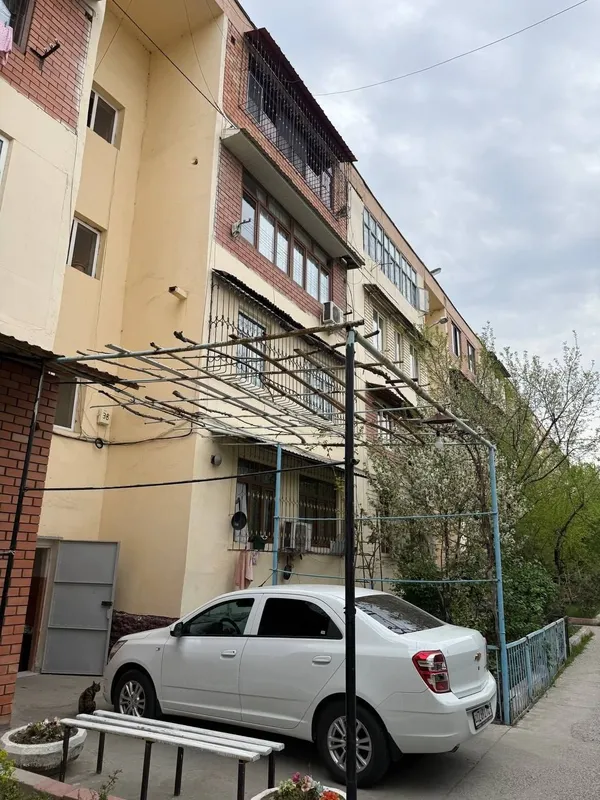 СРОЧНО 2/4/4 НУРАФШОН 65000у.е 9 СРОЧНО 2/4/4 НУРАФШОН 65000у.е 9
