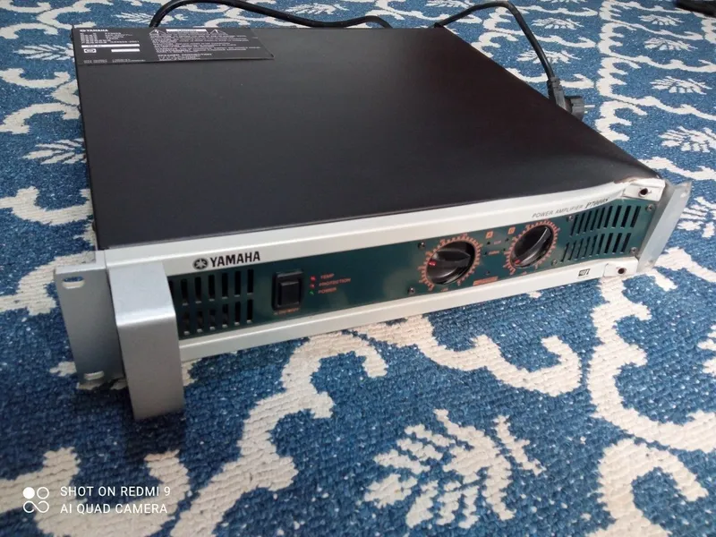 Yamaha 700 vat usilitr — фото 1