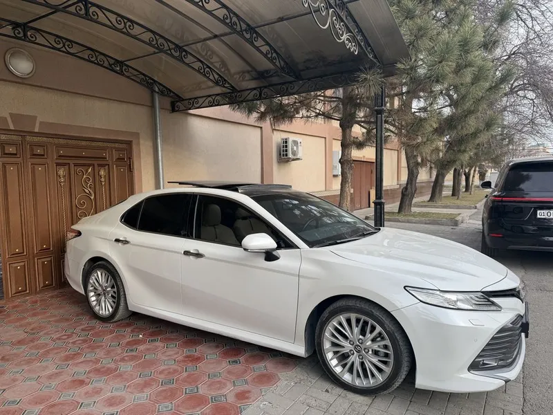 Toyota Camry 3.5 obyom.