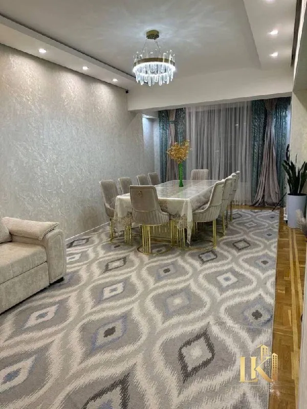 Продаётся 3-комнатная квартира, 130 м², Мирабадский район (ЦУМ, метро Космонавтов) 1