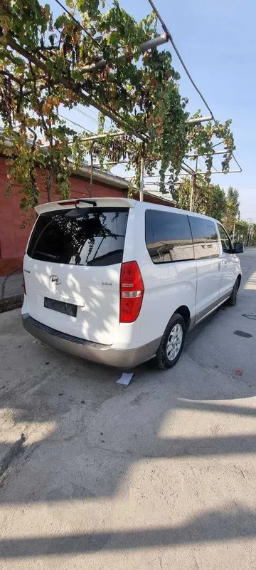 Hyundai Grand Straia mikroavtobusi 6