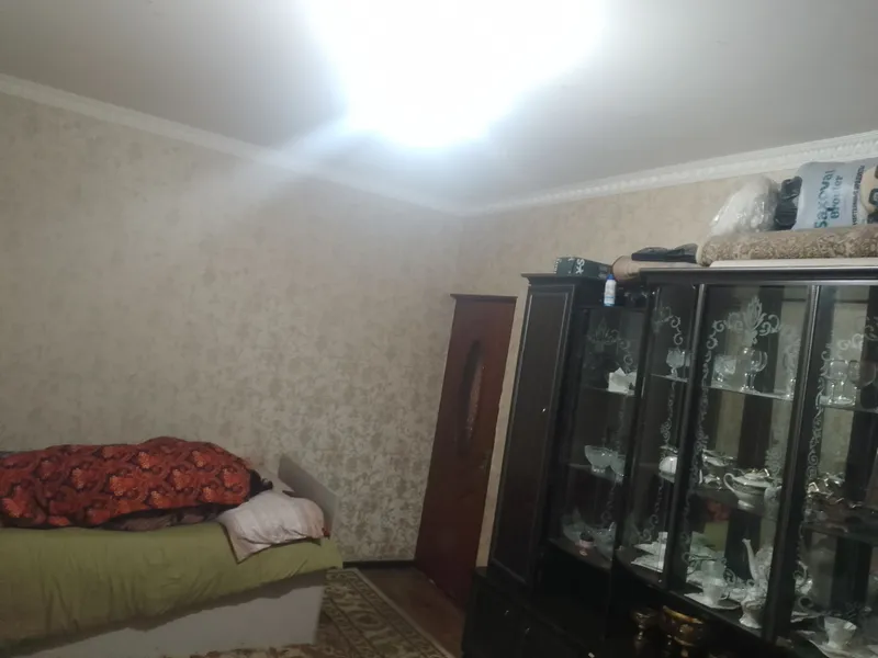 toshpolat orqasidagi 2etaj 2hona ĝishtli kv sotila 2