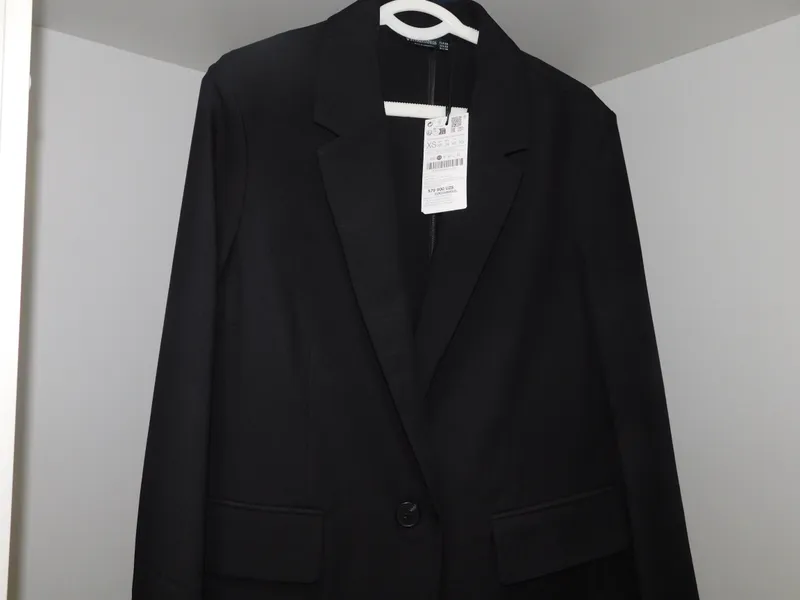 Женский пиджак Stradivarius новый xs подходит и s