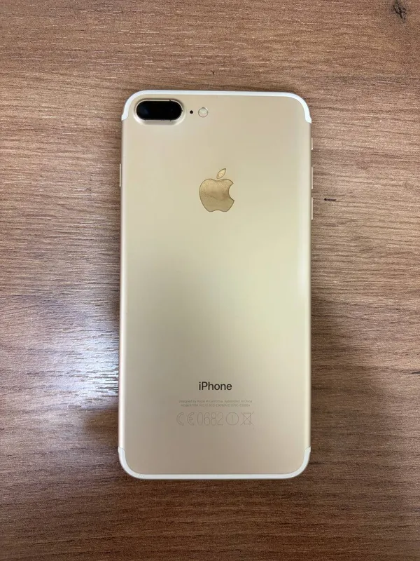 iPhone 7 Plus 32GB (в очень хорошем состоянии) — фото 1