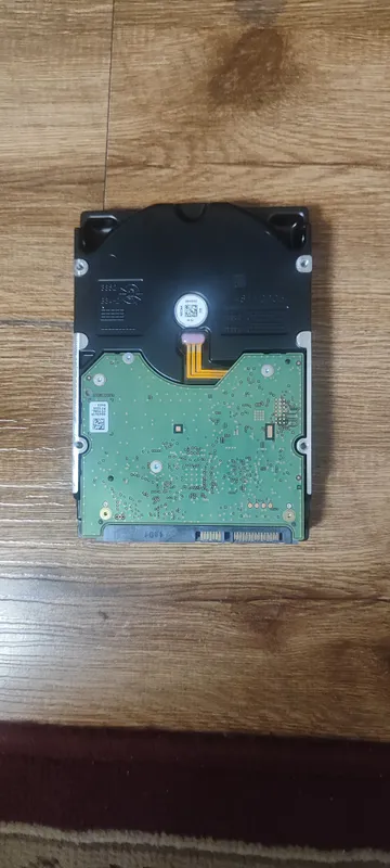Western Digital Ultrastar 10TB SATA HDD — новый 2