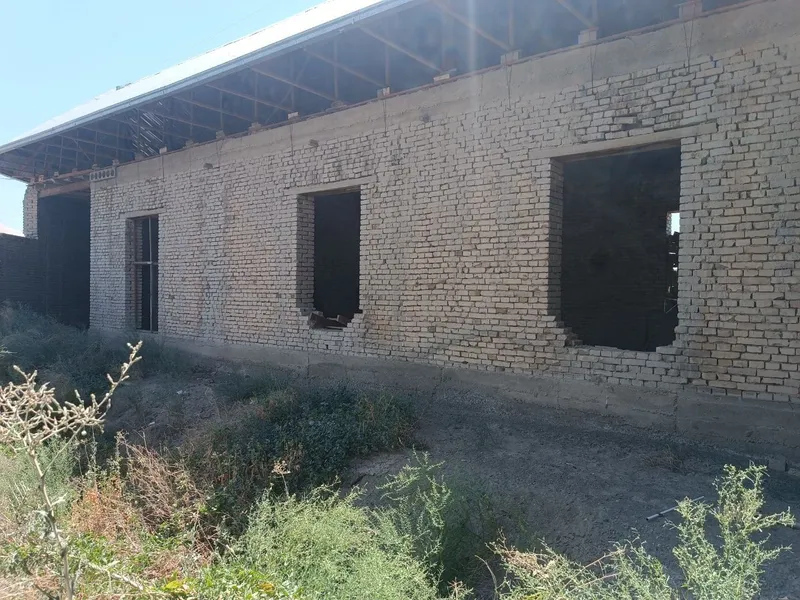 Uy sotiladi İpodrom bozori ketaverishda taxta bazani oldida — фото 4