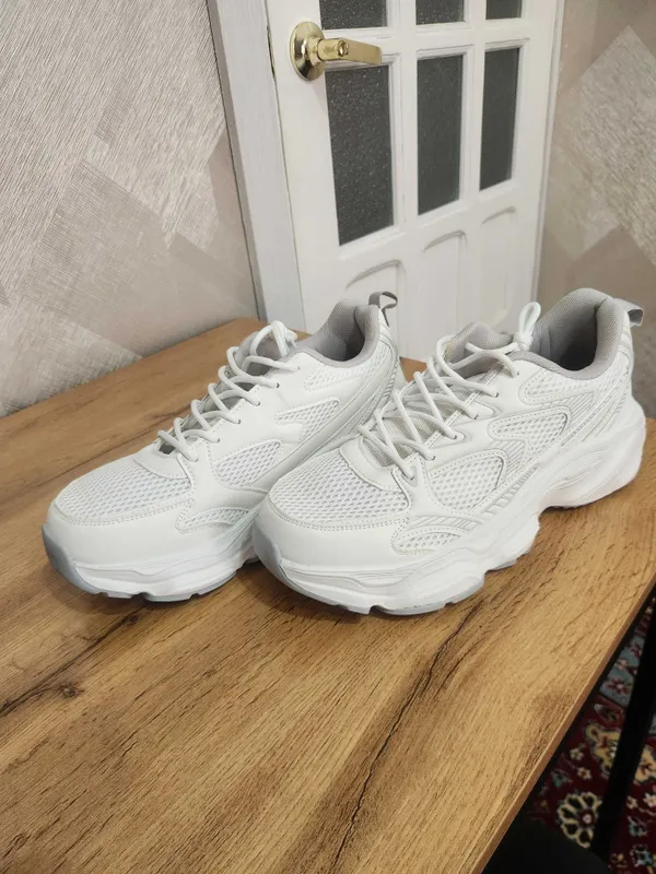 Trenddagi White Chunky Sneakers — qulay, yengil va juda stilniy model!