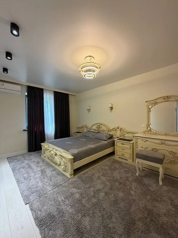 Mirzo Ulug‘bek tumanida 77 m², 3 xonali kvartira sotiladi 2