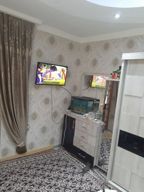 Продается участок в Чирчике 3 ком и кухня 3 соток ориентир гурпарк 6
