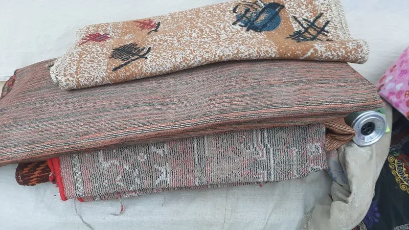 Чойнак, пиёла, соковыжималка 2 та, 2 та палас, 1 та дарошка, 1 глам. 3 Чойнак, пиёла, соковыжималка 2 та, 2 та палас, 1 та дарошка, 1 глам. 3