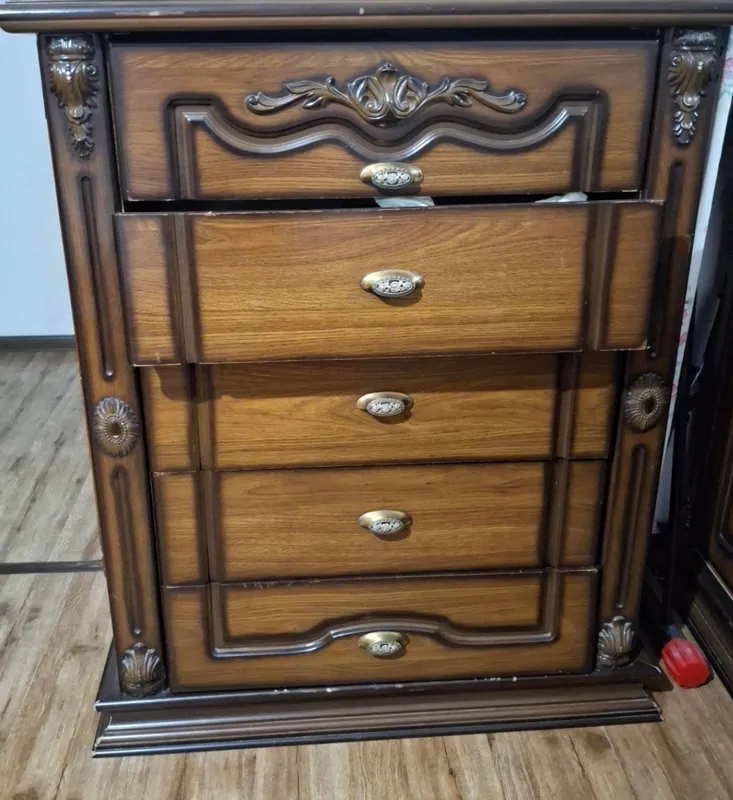 Spalniy mebel sotiladi. Holati yaxshi mustahkam 3