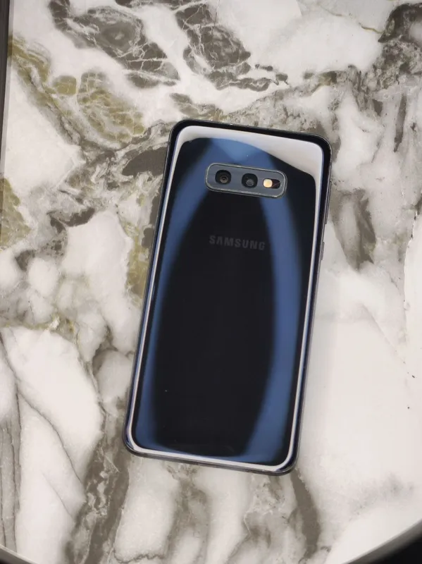Samsung Galaxy S10e
