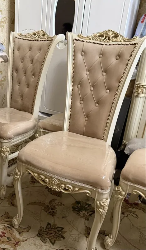 Стулья срочна продам