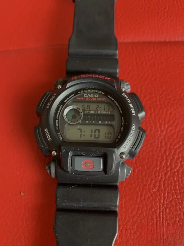 Оригинальные часы Casio G-Shock DW-9052 6 Оригинальные часы Casio G-Shock DW-9052 6