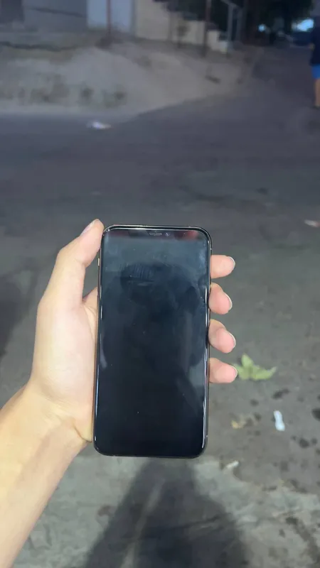 Apple 11 pro 2