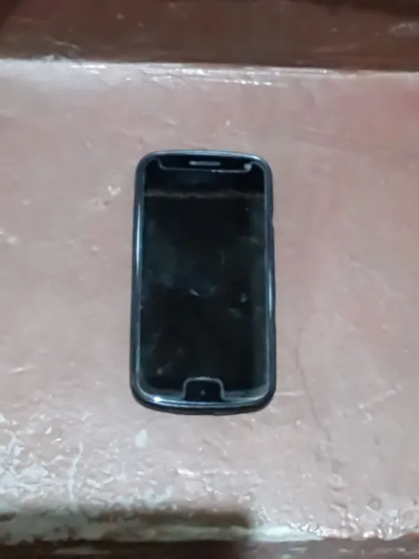 samsung telefoni sotiladi. 2 samsung telefoni sotiladi. 2