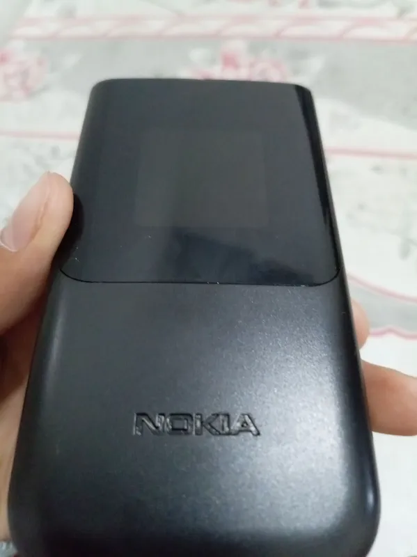 Кнопочный телефон NOKIA 2720 FLIP 8 Кнопочный телефон NOKIA 2720 FLIP 8