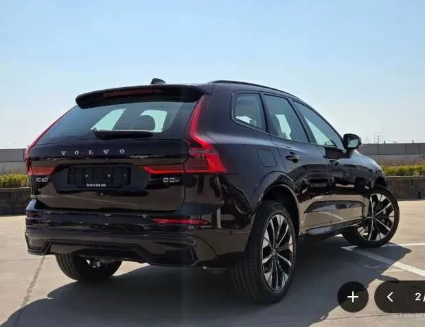 Volvo XC60 Ultra Dark — фото 1