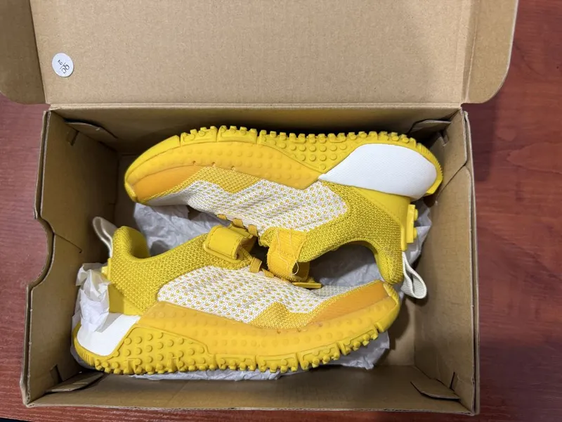 Детские кроссовки Adidas x LEGO Sport Pro — фото 1