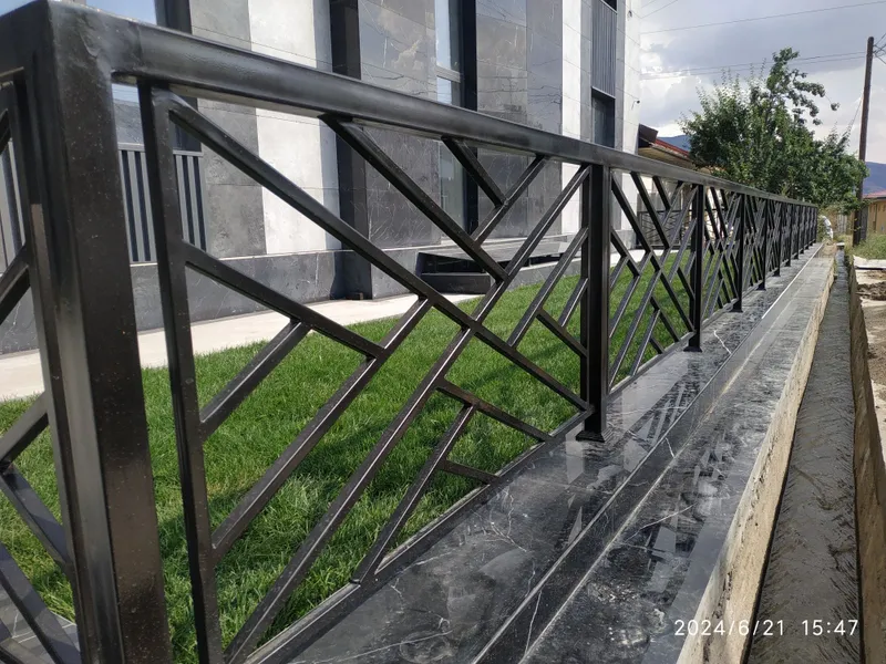 Перила из стекла от Creative Metall / Стеклянные ограждения — фото 4
