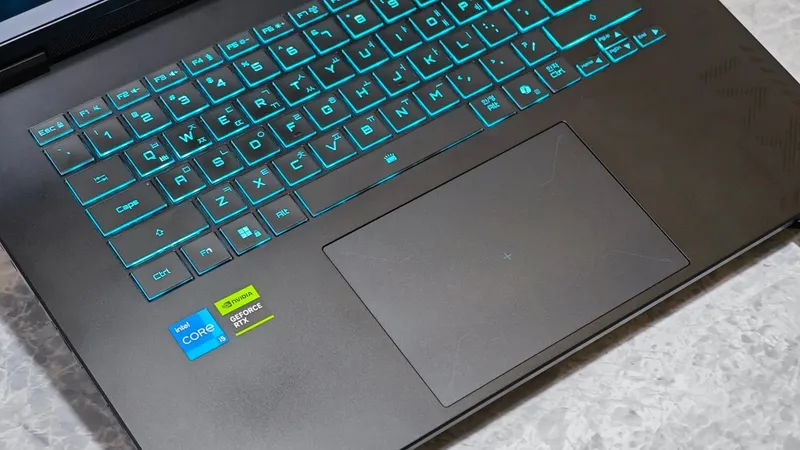 Gigabyte noutbuki 3 Gigabyte noutbuki 3