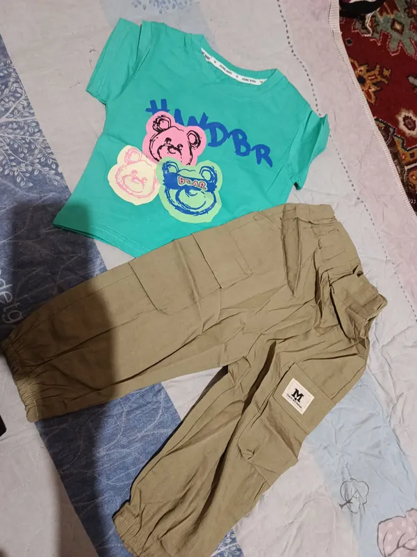 bolalar kiyimlari toʻplami Xitoy fabrichiy. 4 bolalar kiyimlari toʻplami Xitoy fabrichiy. 4