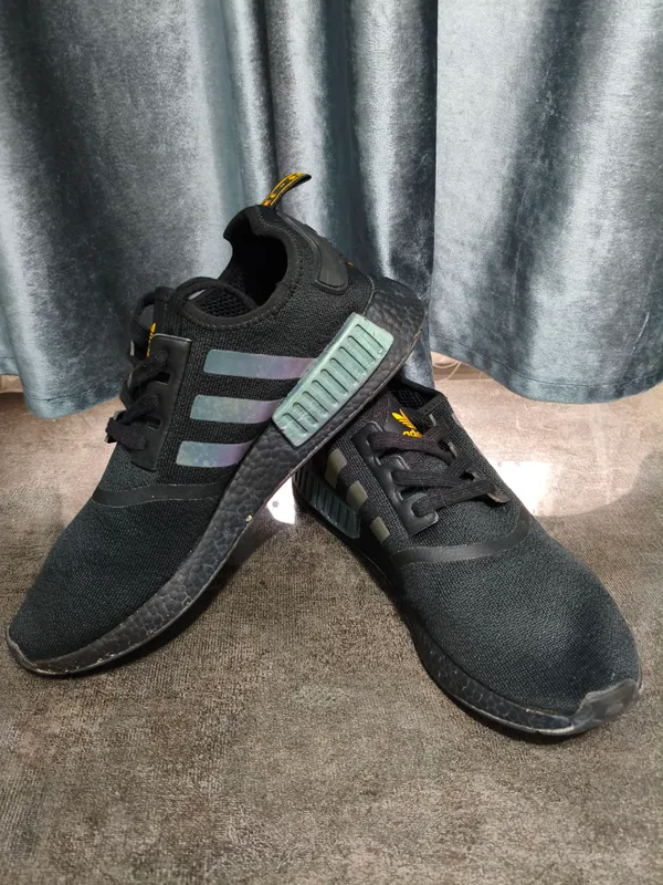 Оригинальные кроссовки Adidas NMD R1 6 Оригинальные кроссовки Adidas NMD R1 6