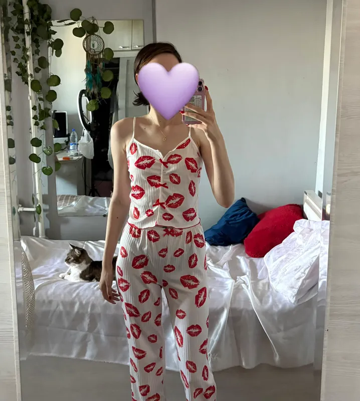 Ayollar pijamasi 1