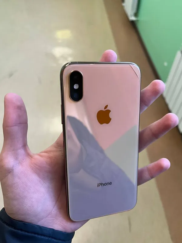 iPhone Xs J/A 64GB 7 iPhone Xs J/A 64GB 7
