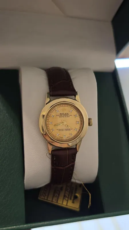 Прожам женские золотве часы Rolex — фото 4