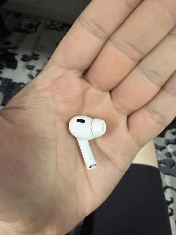 Original Левый наушник AirPods Pro 2 (USB-C) 2 Original Левый наушник AirPods Pro 2 (USB-C) 2