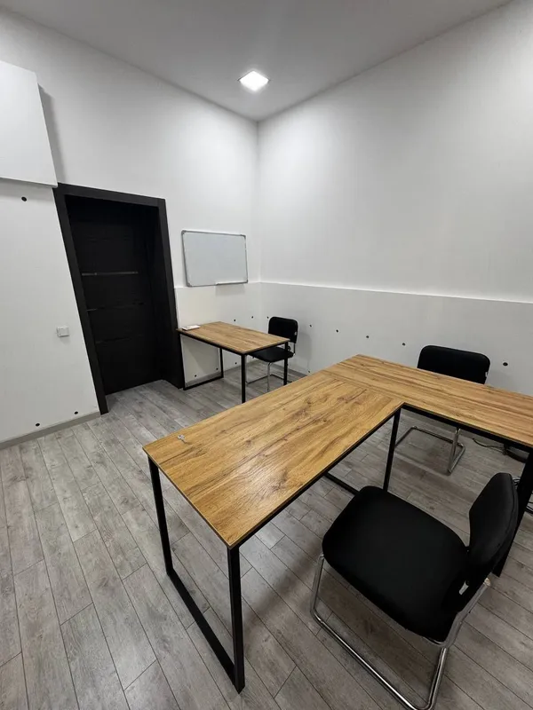 Офис в аренду Гостиница Россия. 16m2. Бизнес центр
