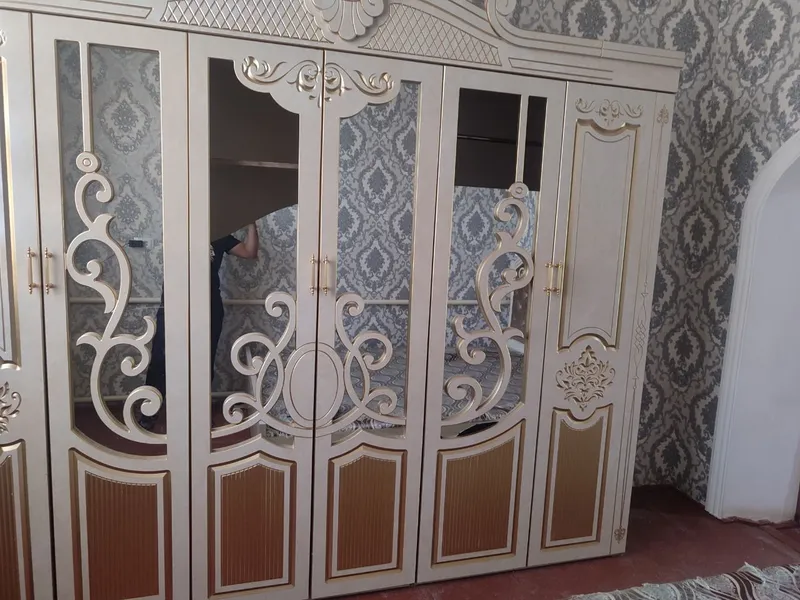 Mebel sotiladi.Holati yangi .Bir yil foydalanilgan 1