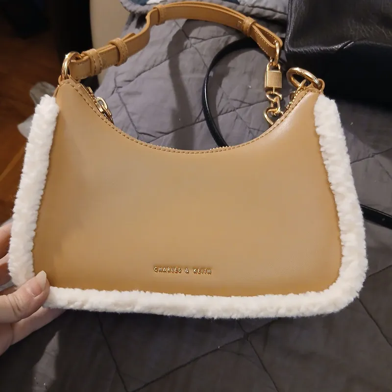 Сумка от бренда Charles & Keith — фото 1