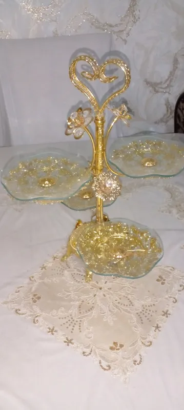 Meva va shirinliklar uchun etajerka 1 Meva va shirinliklar uchun etajerka 1