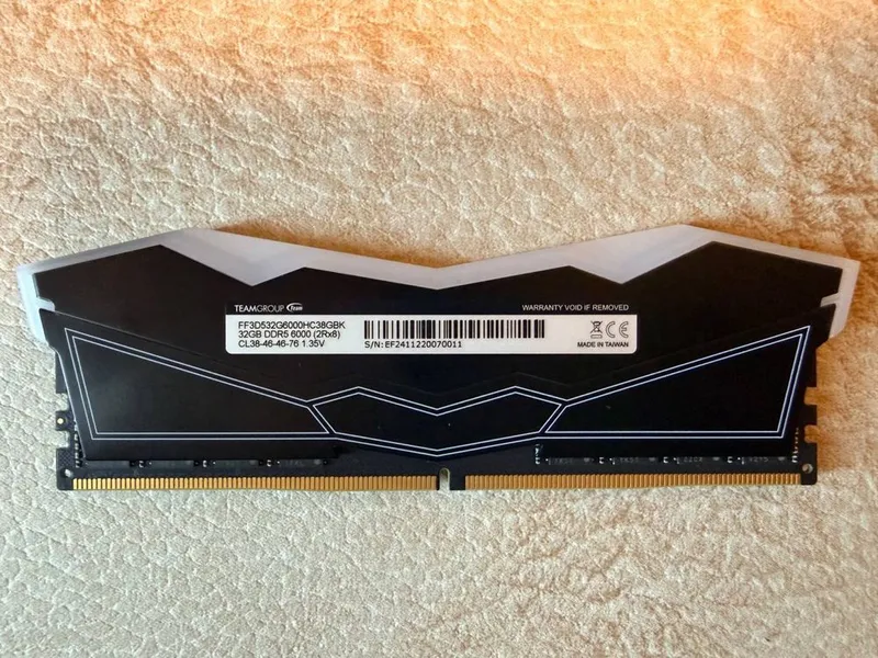 Оперативная память TeamGroup T-Force Delta RGB DDR5 32GB 6000MHz 2