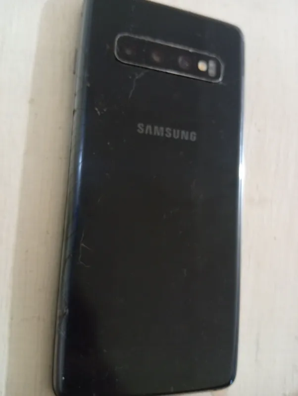 S10 8/128 sotiladi 2