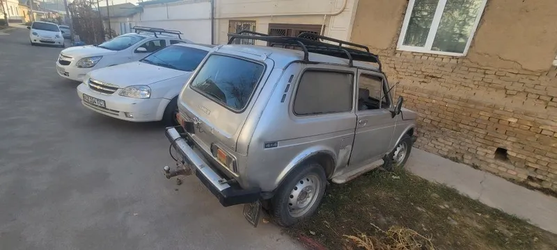 Продаётся автомобиль ВАЗ 2121 4 Продаётся автомобиль ВАЗ 2121 4
