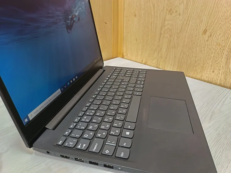 Ноутбук Lenovo (Celeron N5030) — фото 2