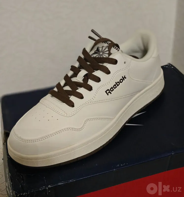 Reebok Court in white 2 Reebok Court in white 2