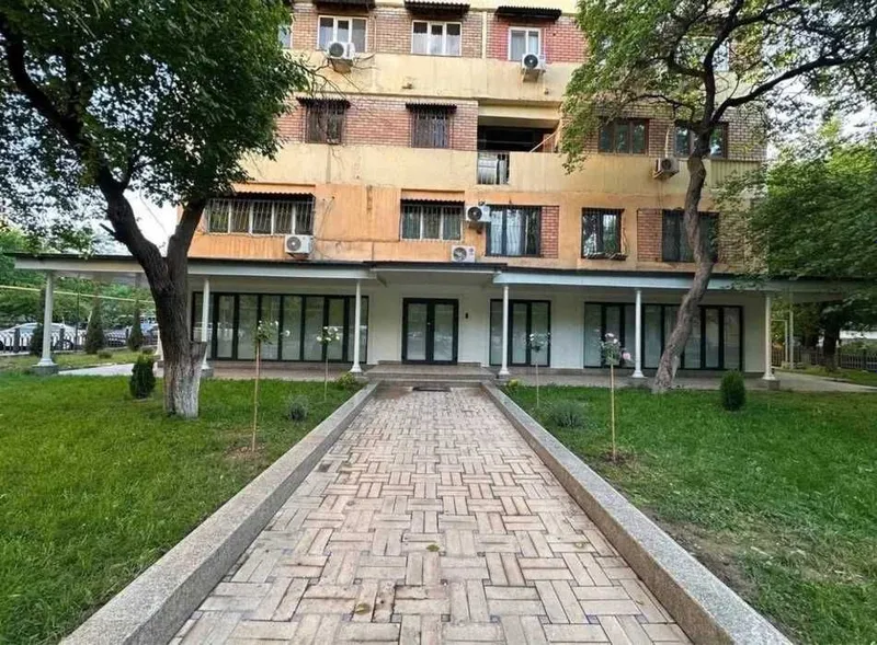 235м² Готовый Евро ОФИС на Ц4, кафе Централ | Алайский рынок 1 235м² Готовый Евро ОФИС на Ц4, кафе Централ | Алайский рынок 1