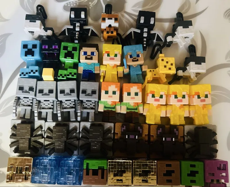 Kinder Joy Minecraft figuralari