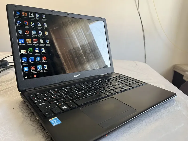 Noutbook Acer i3 — фото 4