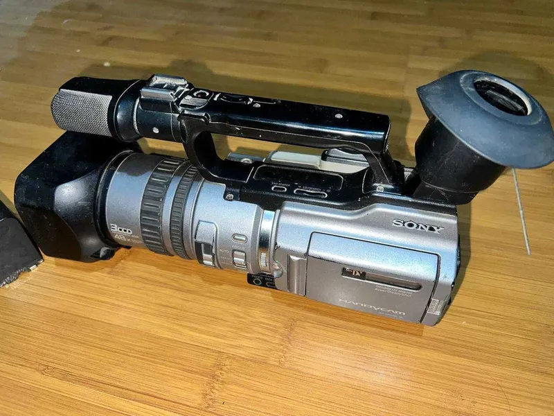Видеокамера sony DCR-VX2100e pal ( требуется профилактика ) — фото 5