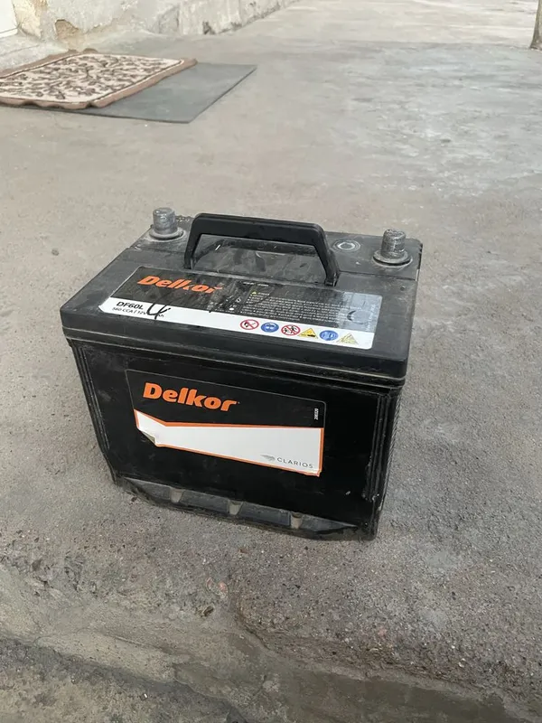 Akumulyator sotiladi jigulidan chiqdi