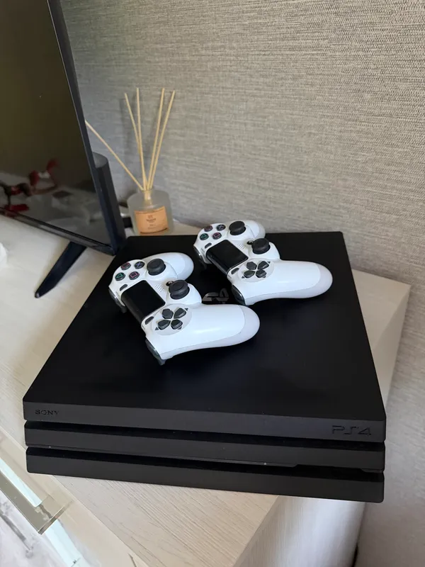 PlayStation 4 Pro PlayStation 4 Pro