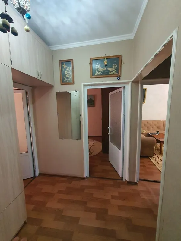 Feruza massivida 3 xonali kvartira sotiladi 10