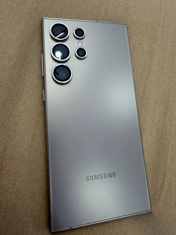 Samsung S 24 ultra 12/256 xolati ideal 1 qol ozimizni telefon 1 Samsung S 24 ultra 12/256 xolati ideal 1 qol ozimizni telefon 1