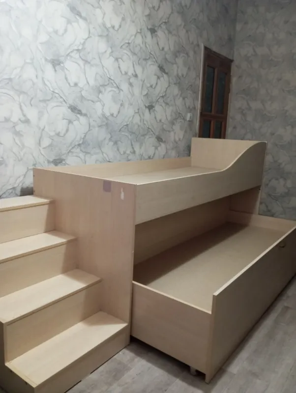 Продам двухэтажную кровать